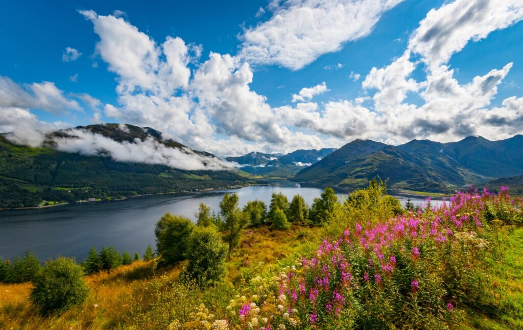 Remote places in Scotland, Loch Duich, Highlands, Scotland