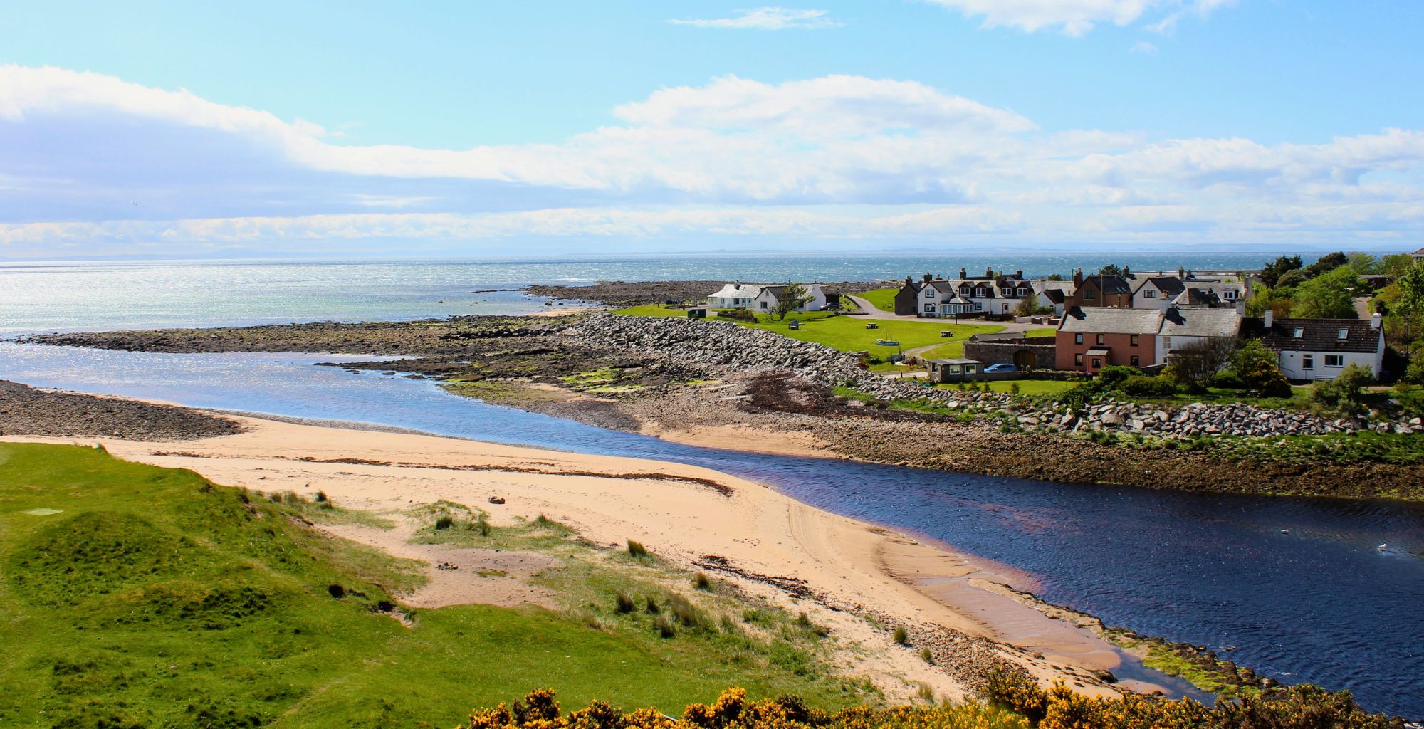 Scottish Highland Golf Courses and where to live nearby