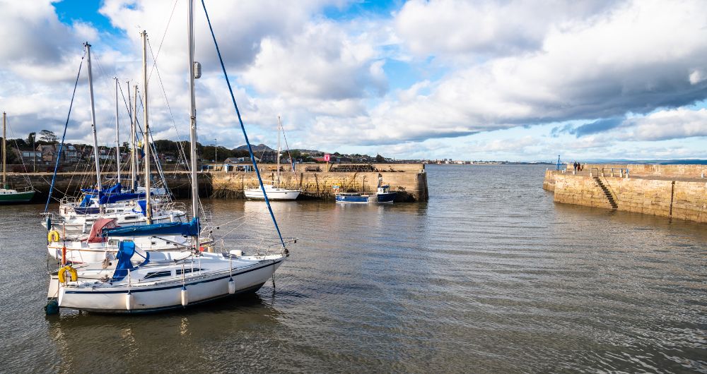 Commuter hubs and city access